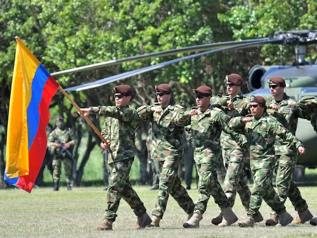 Maduro solicita respaldo de fuerzas colombianas tras tensiones con Estados Unidos