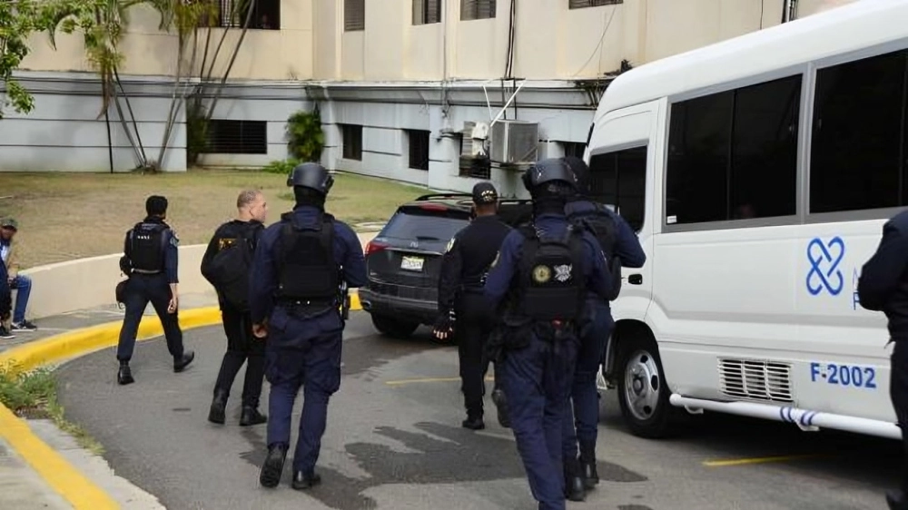 Momento cuando trasladaban a los imputados de Operación Discovery Momento cuando trasladaban a los imputados de Operación Discovery