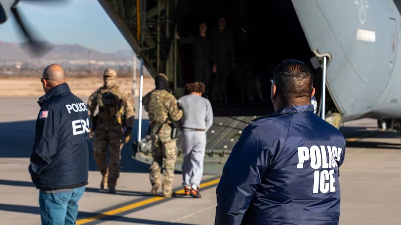 autoridades estadounidenses de migración