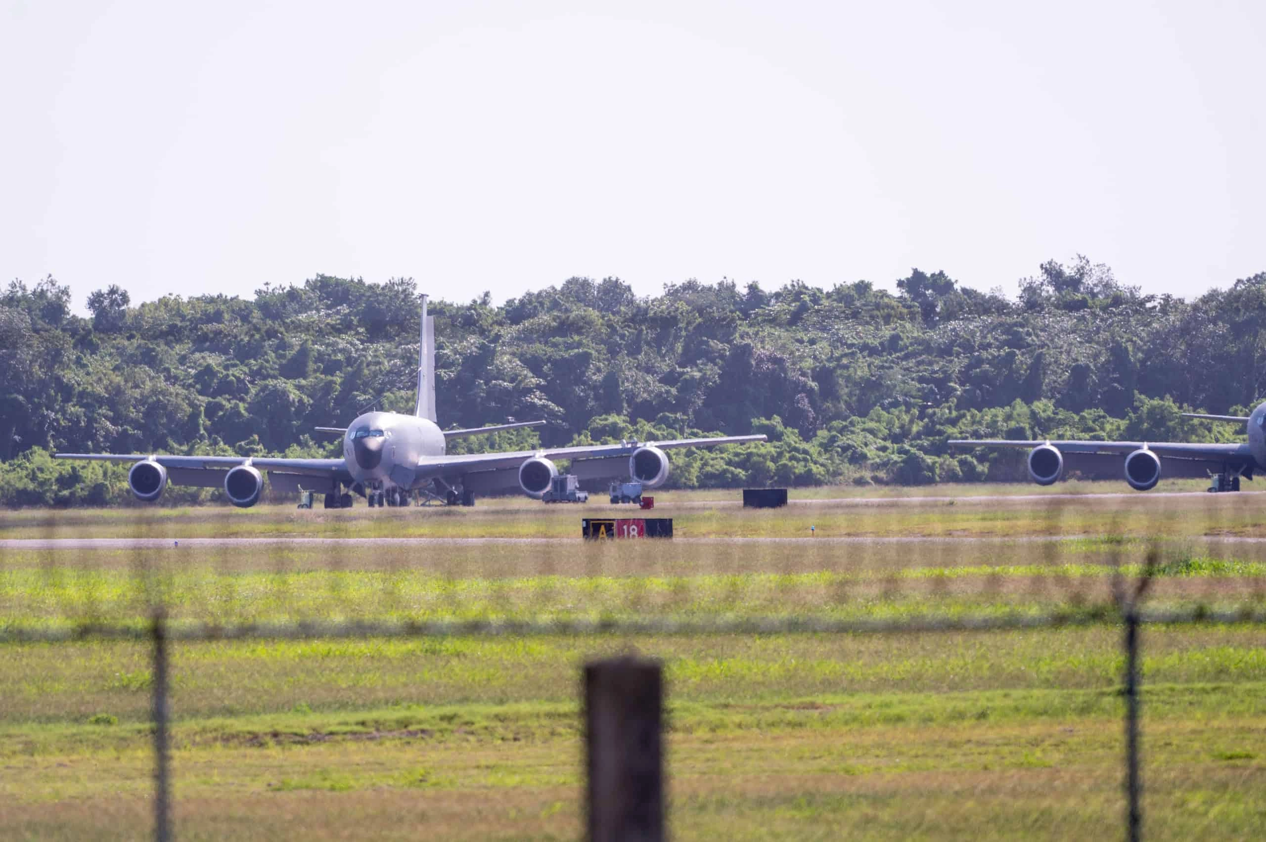 aviones estadounidenses en el aila