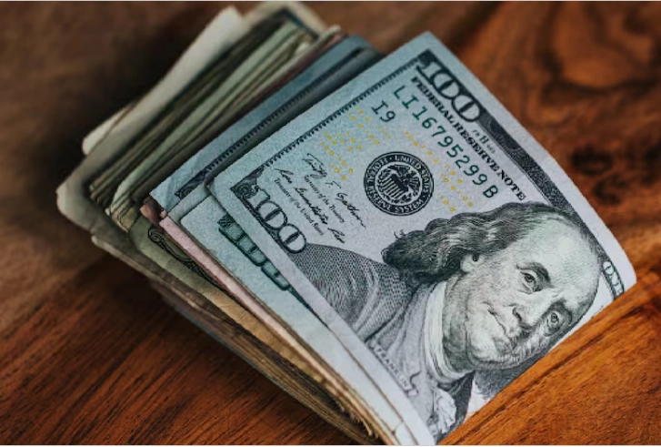 dolares estadounidenses