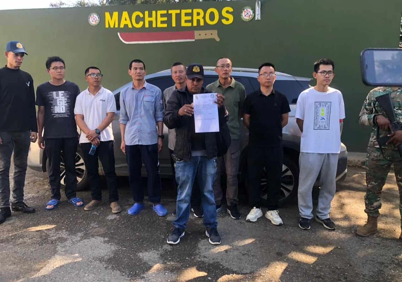 hombres de nacionalidad china detenidos por ejercito