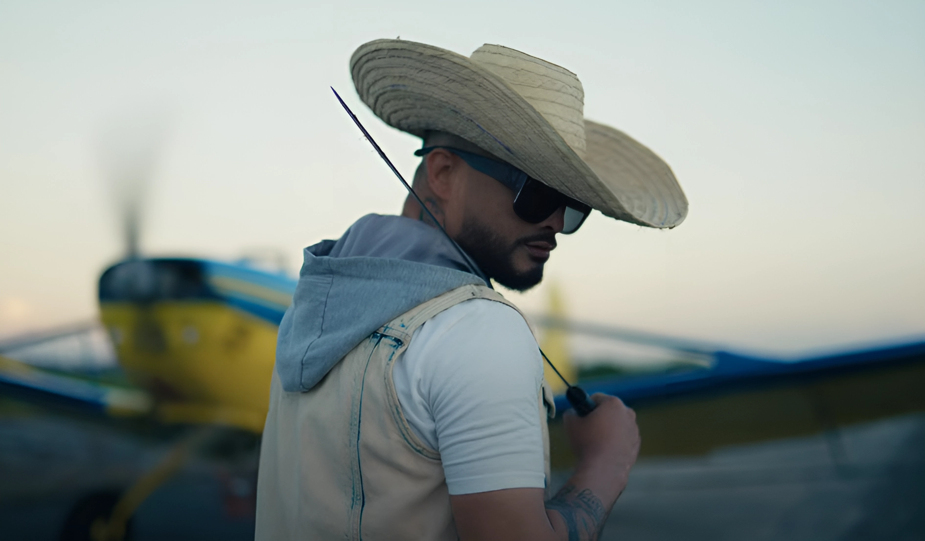 imagen de don miguelo en su video oficial miky maus imagen de don miguelo en su video oficial miky maus