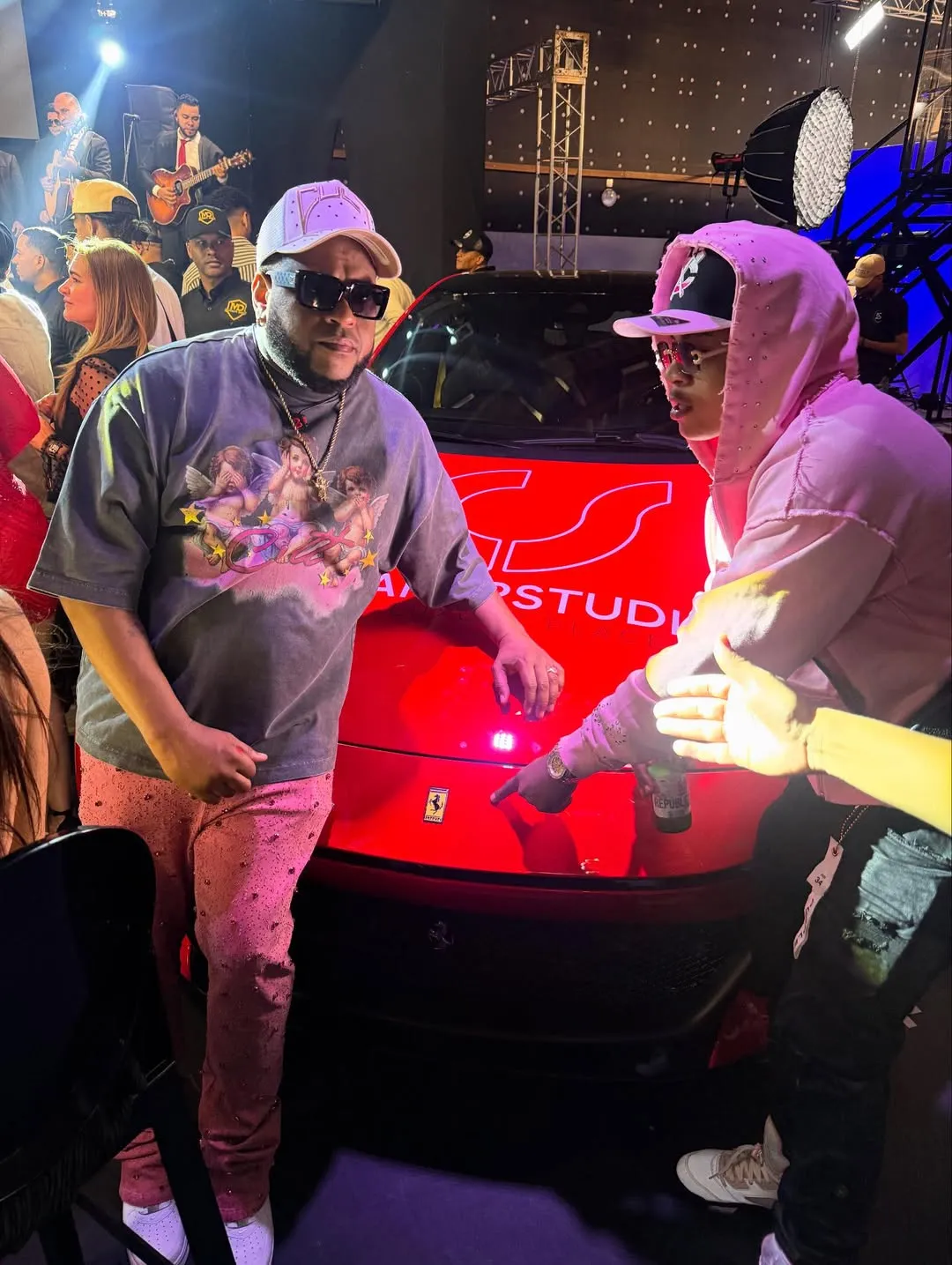 la fruta y el carro la fruta y el carro