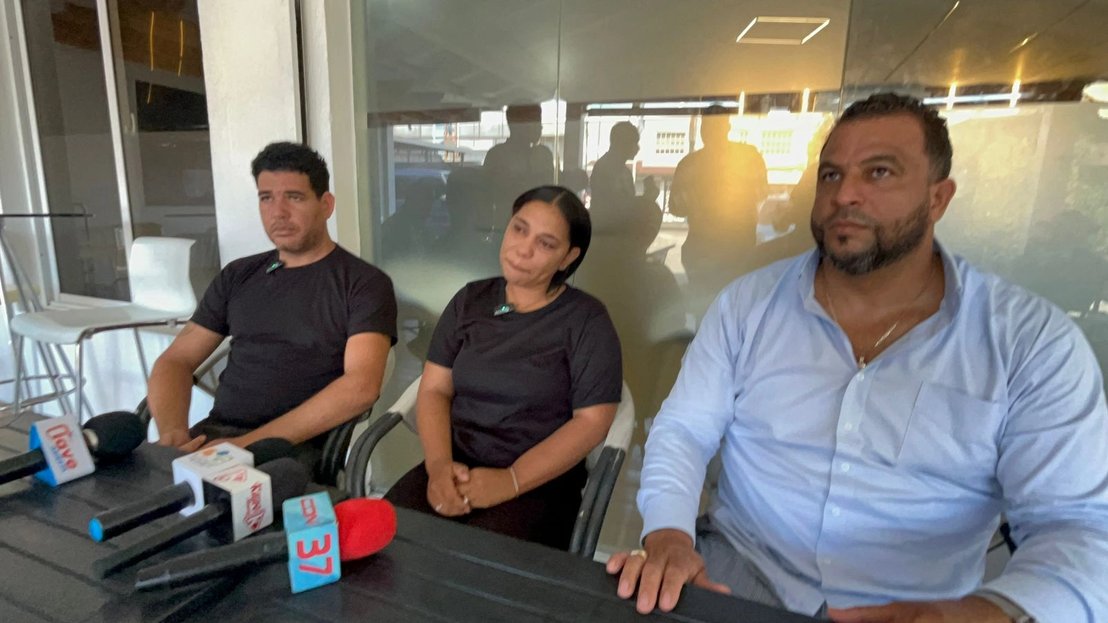 padres de roldany y abogado de la familia