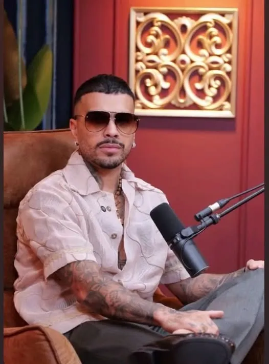 rauw alejandro en una entrevista rauw alejandro en una entrevista