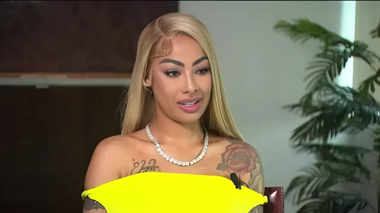 yailin la mas viral vestida de amarillo