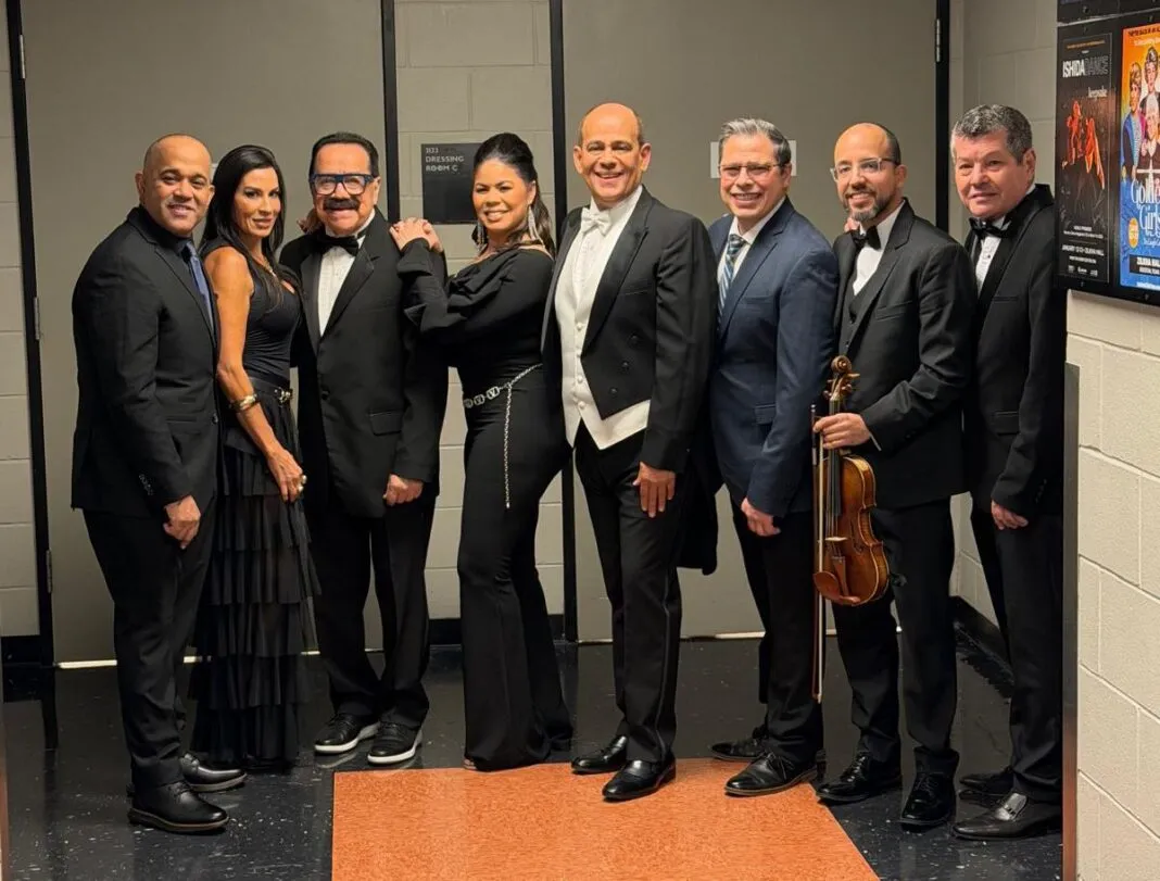 zulinka y miguel junto a la Filarmónica de Houston zulinka y miguel junto a la Filarmónica de Houston